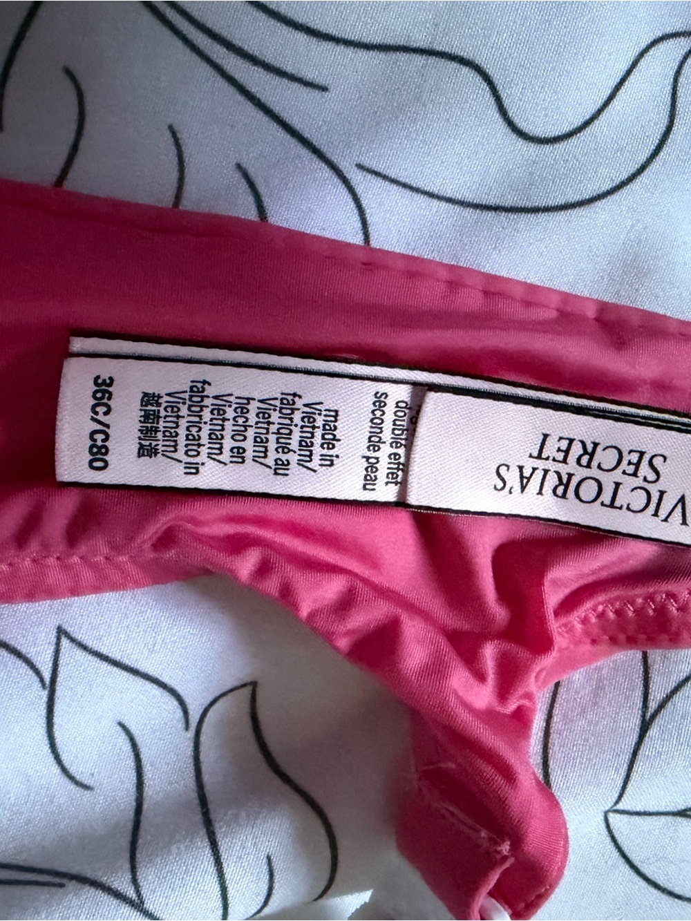 Victoria's Secret Pink Smooth Molded Bra - Bright Pink - Picture 5 of 5